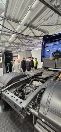 Mercedes-Benz Kompetenzzentrum in Wörth am Rhein