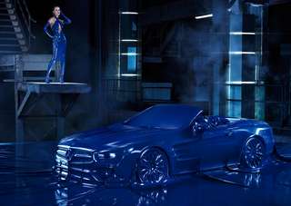 Unter dem Titel „Obsession with an Icon“ werden die neue Generation des Mercedes-Benz SL und Topmodel Natasha Poly in Szene gesetzt.