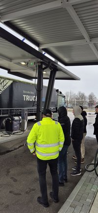 Mercedes-Benz Kompetenzzentrum in Wörth am Rhein