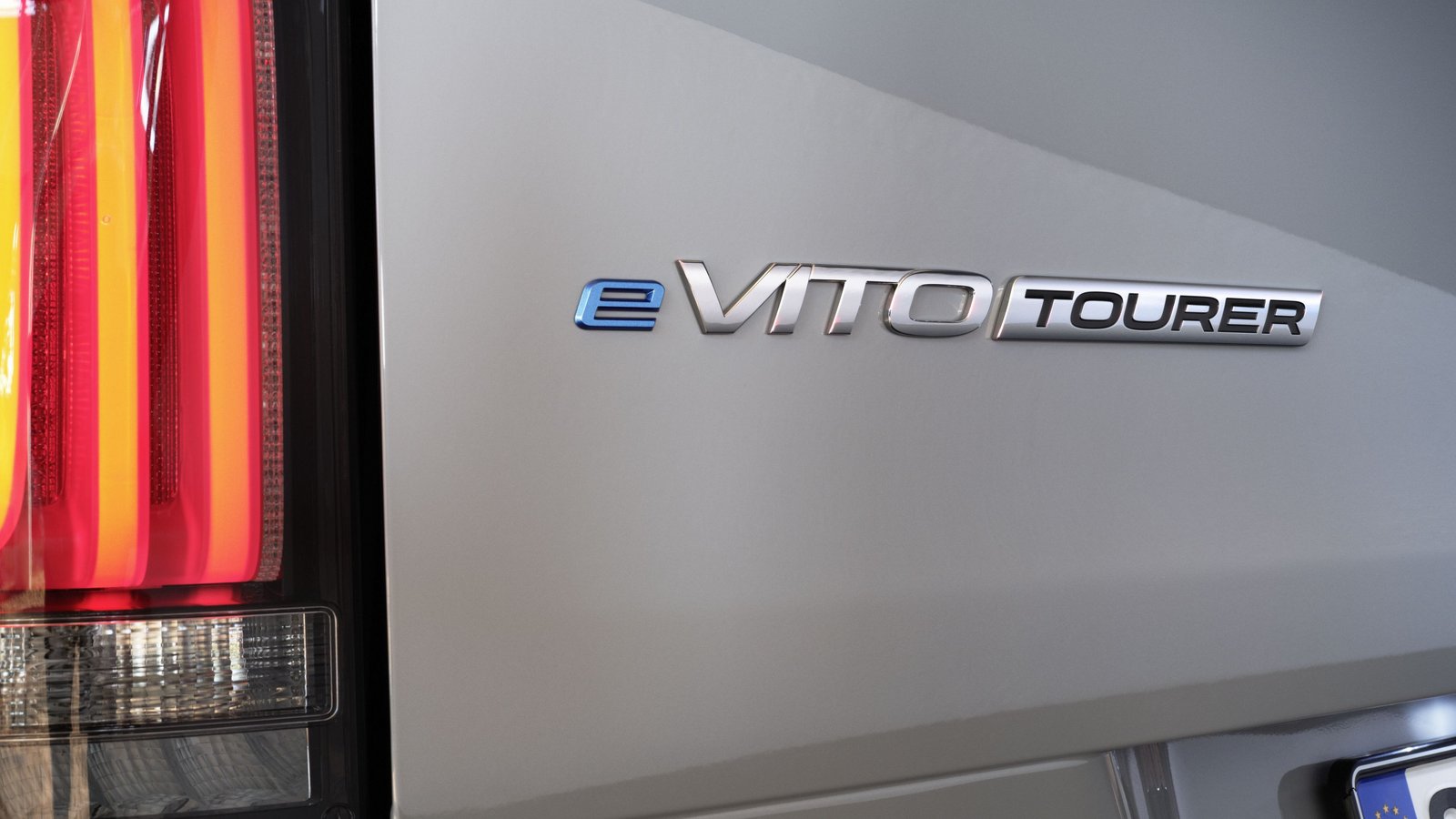 Mercedes-Benz Heckemblem, Nahansicht