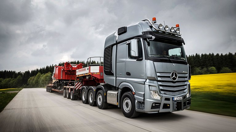 Mercedes-Benz Actros SLT